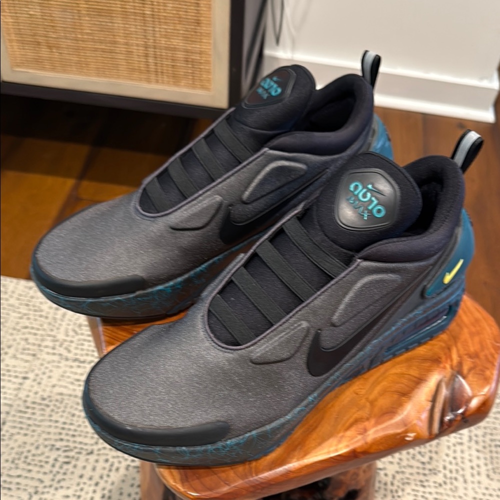 Nike Men's Air Max Adapt Black and Green Sneakers (no charging doc)